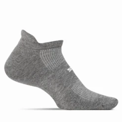 Feetures High Performance Cushion No Show Tab Socks -Women Clothing Sale Store 1821 536700 1722530 image 1182211 62e5968d 759b 4db1 99db 6c9425933d12